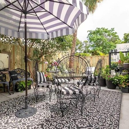 Вилла Tropical Designer House In Heart Of Antique Row Wpb Уэст-Палм-Бич Экстерьер фото