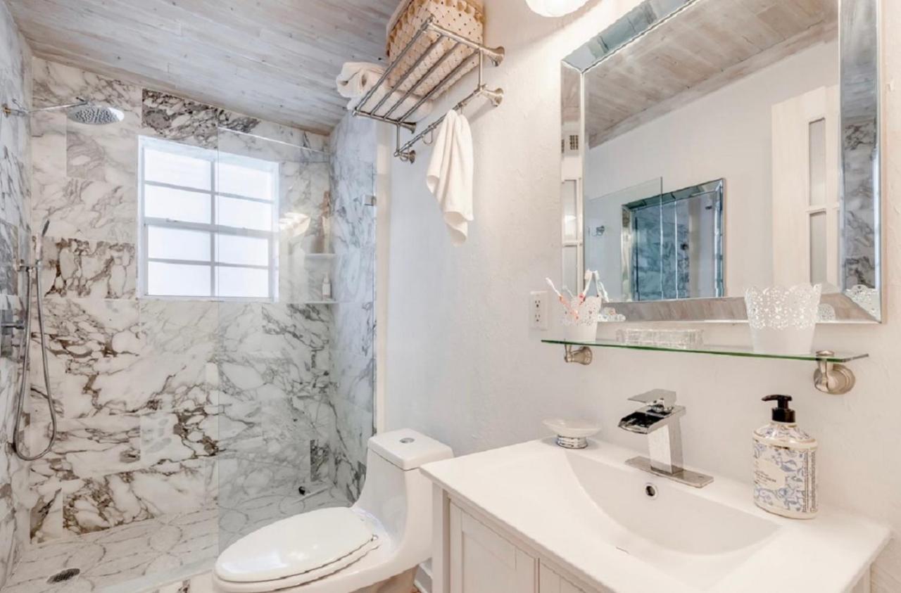 Вилла Tropical Designer House In Heart Of Antique Row Wpb Уэст-Палм-Бич Экстерьер фото